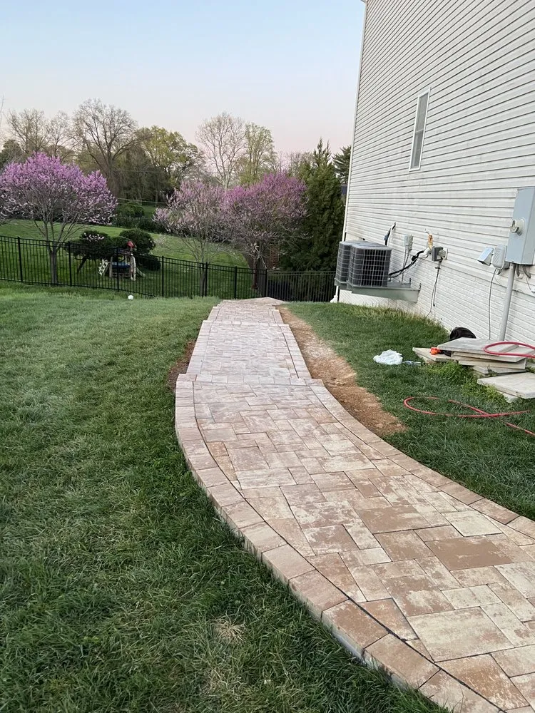 Top-rated landscaping services for beautiful yards in Sterling, VA by Juan Construcción