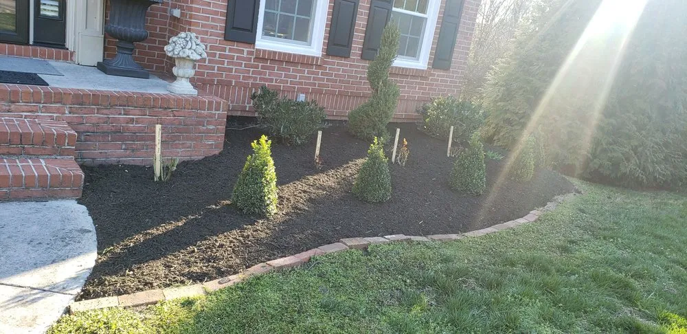 Expert garden landscaping experts serving Knoxville, TN - Juan Francisco Landscaping