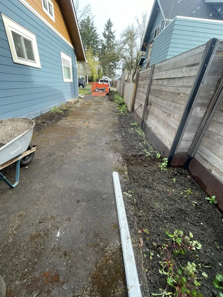 Custom lawn mowing service for homes in Springfield, OR by Juan Godoy’s Landscape and Cleaning Services