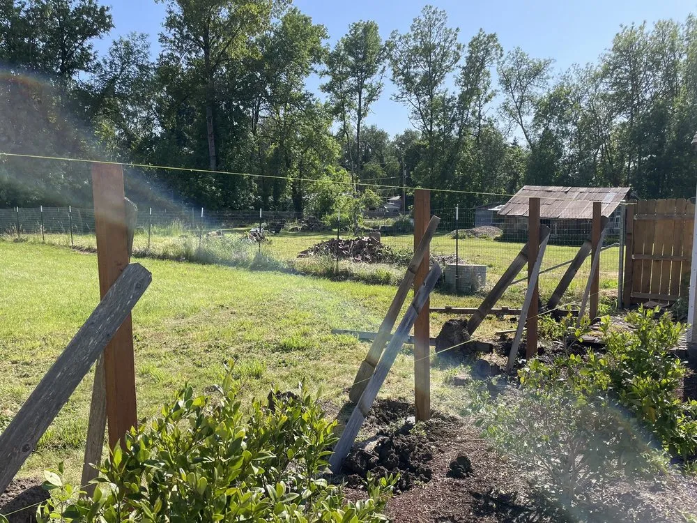 Expert garden landscaping for homes across Springfield, OR - Juan Godoy’s Landscape and Cleaning Services