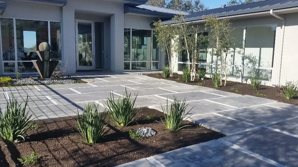 Affordable yard cleanup service experts serving Fresno, CA - Juan Gutierrez Landscape