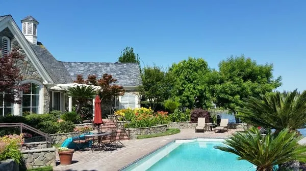 Juan Gutierrez Landscape Logo