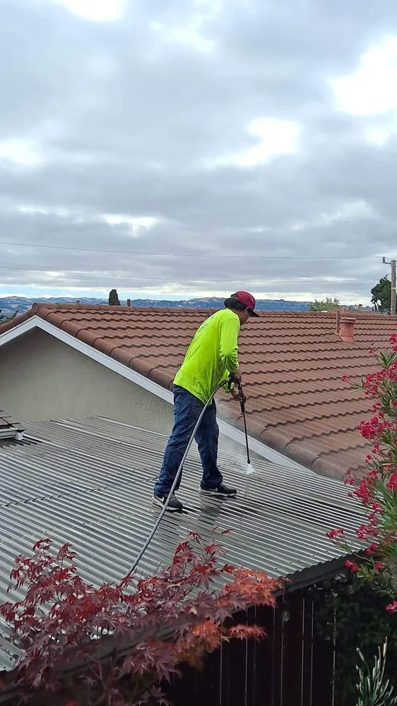 Expert lawn mowing service near you in Oakland, CA by Juan Landscaping & Gardening Service