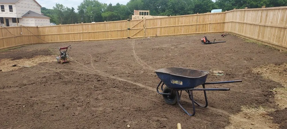 Professional garden landscaping experts serving Lafayette, TN - Juan Landscaping and Maintenance