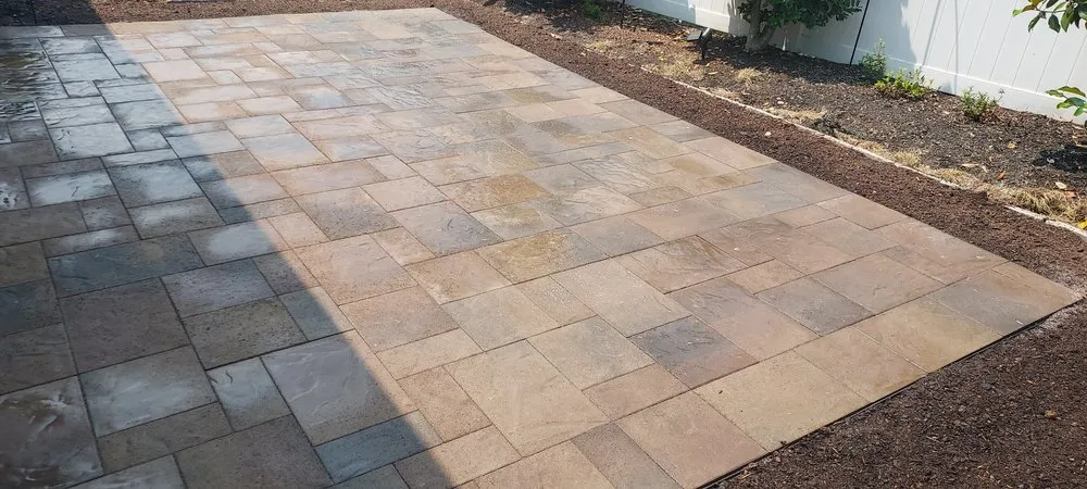 Top-rated yard maintenance with custom design in Lafayette, TN by Juan Landscaping and Maintenance