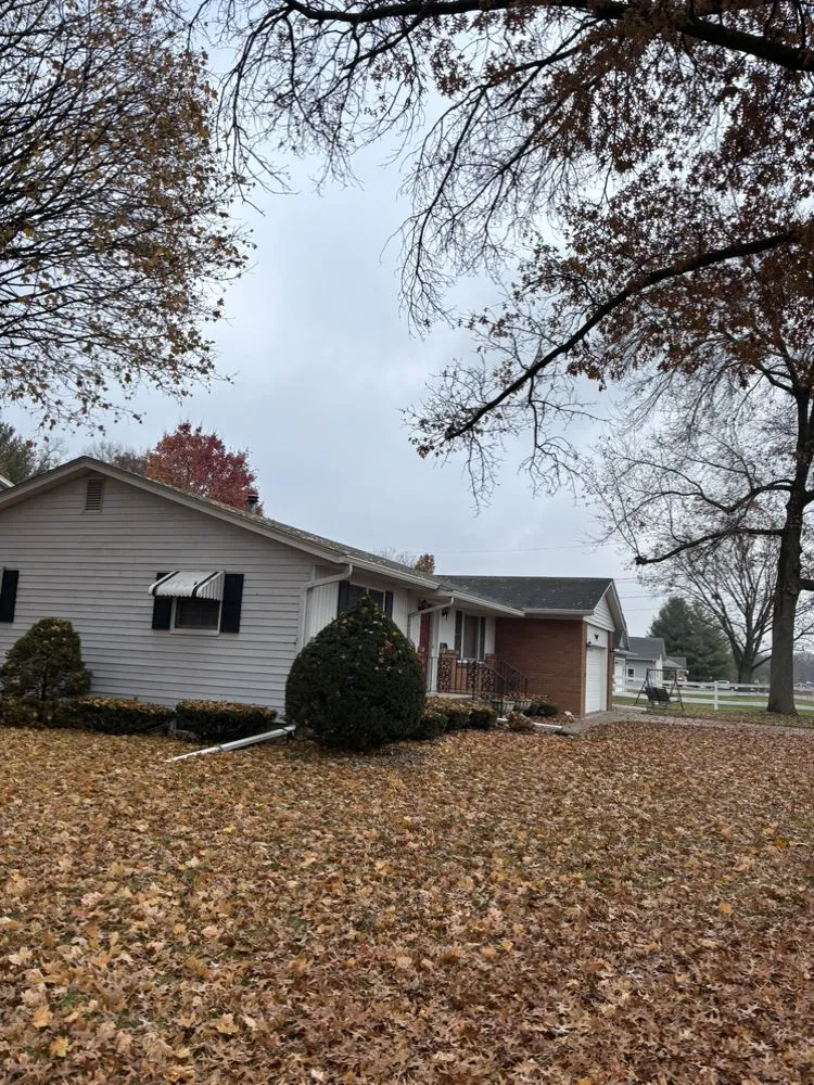 Affordable garden landscaping for homes in Davenport, IA by Juan’s & Son Landscaping and More