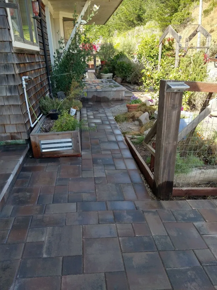 Reliable residential landscaping for beautiful yards across San Mateo, CA - Juan's Complete Gardening Services