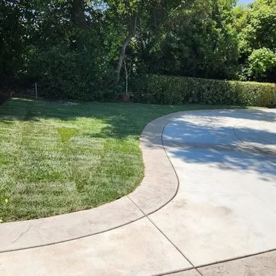 Juan's Gardening Services Logo