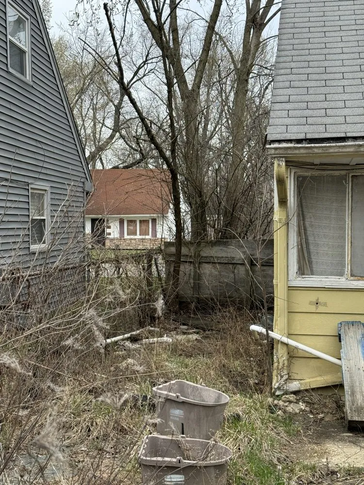 Custom lawn care service in Heights, IL - Juans Landscaping & Junk Removal