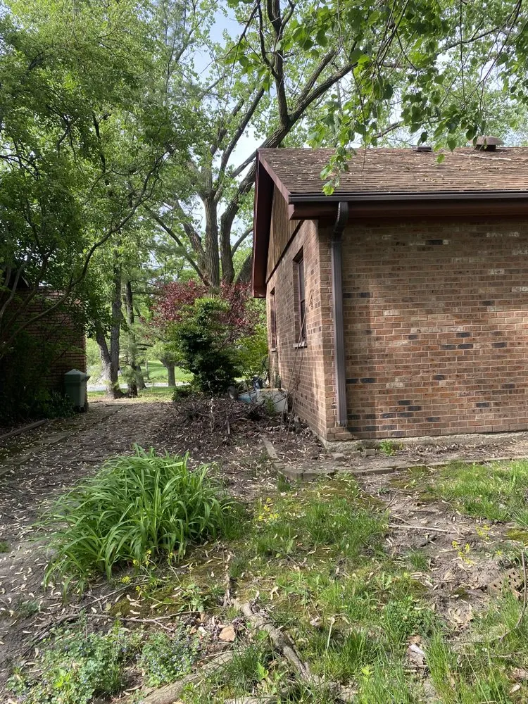 Trusted outdoor landscaping for beautiful yards across Heights, IL - Juans Landscaping & Junk Removal