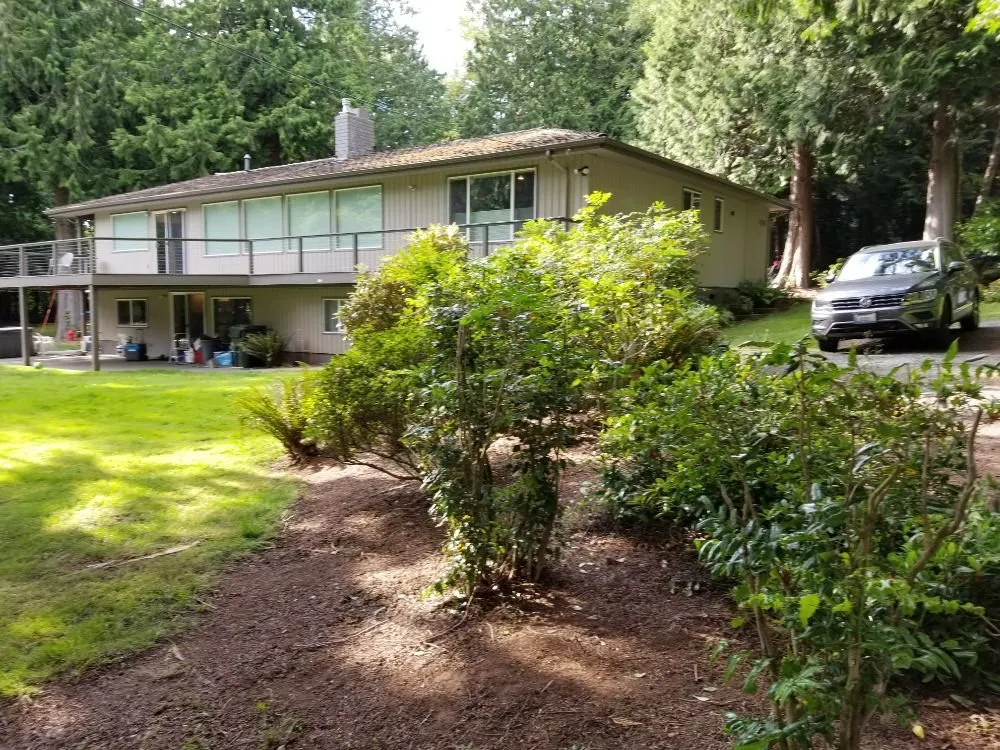 Trusted yard cleanup service experts serving Bellingham, WA - Juan's Landscaping and Cutting Trees Contractor