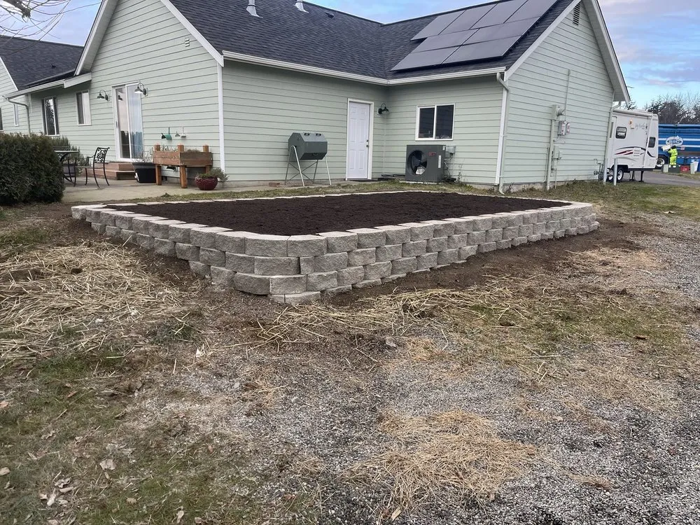 Top-rated lawn care service in Bellingham, WA by Juan's Landscaping and Cutting Trees Contractor