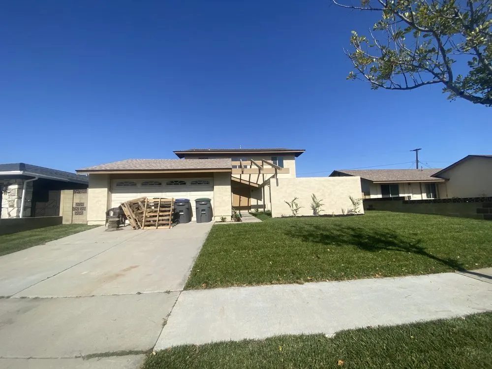 Local lawn care service experts serving Lawndale, CA - Juan's Landscaping