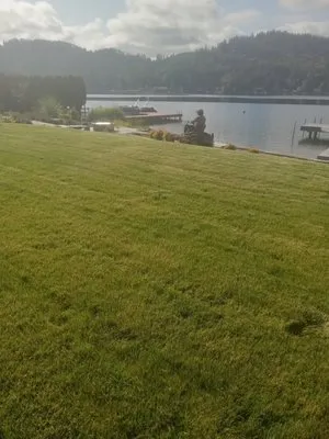 Juan's Landscaping Logo