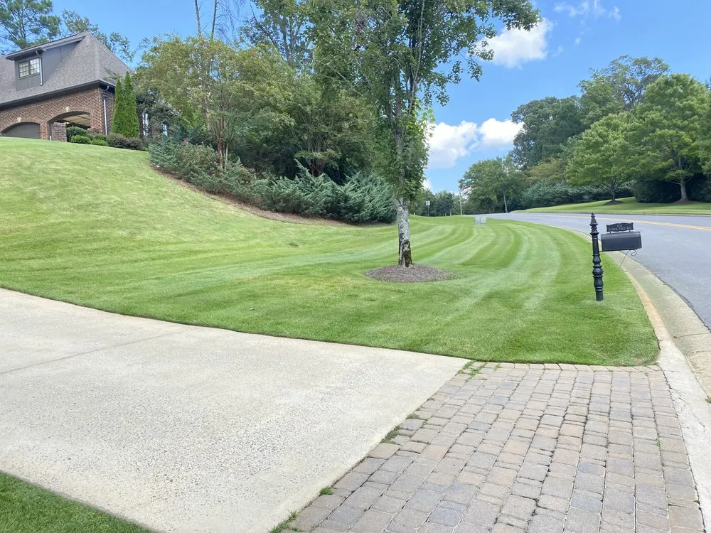 Affordable landscape installation for year-round maintenance in Northport, AL by Juan’s Lawn Care And Landscaping