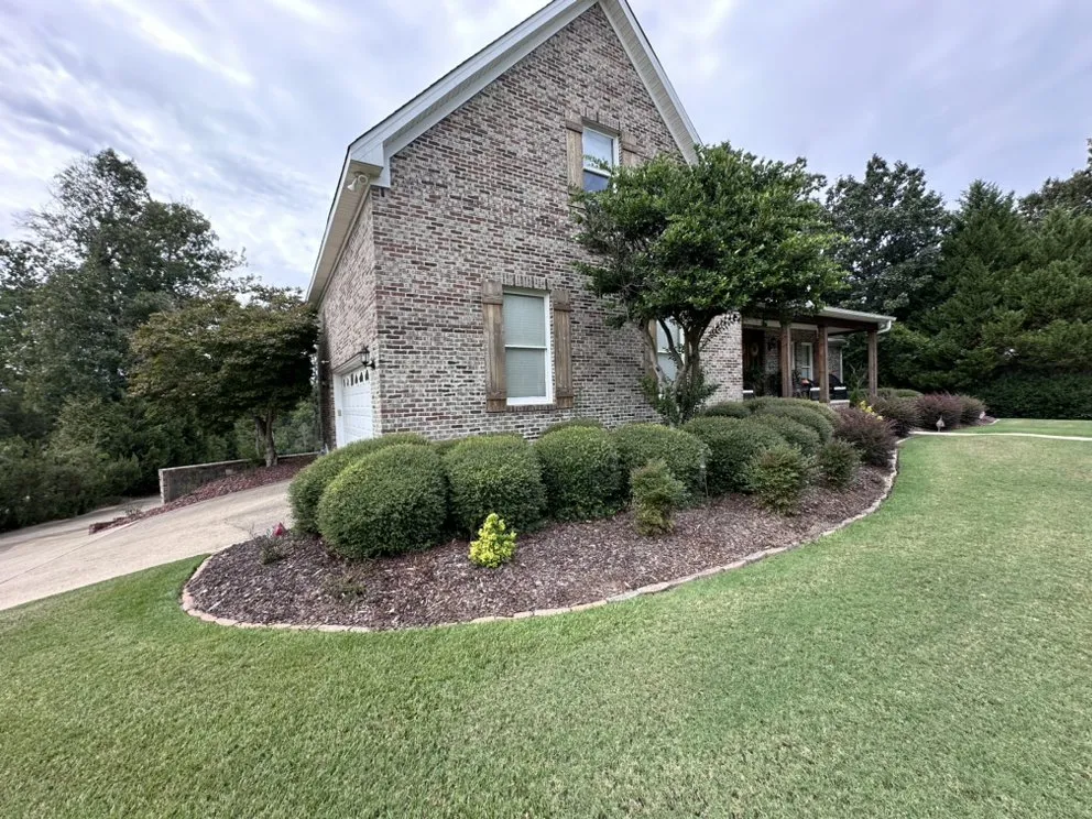 Professional residential landscaping in Northport, AL by Juan’s Lawn Care And Landscaping