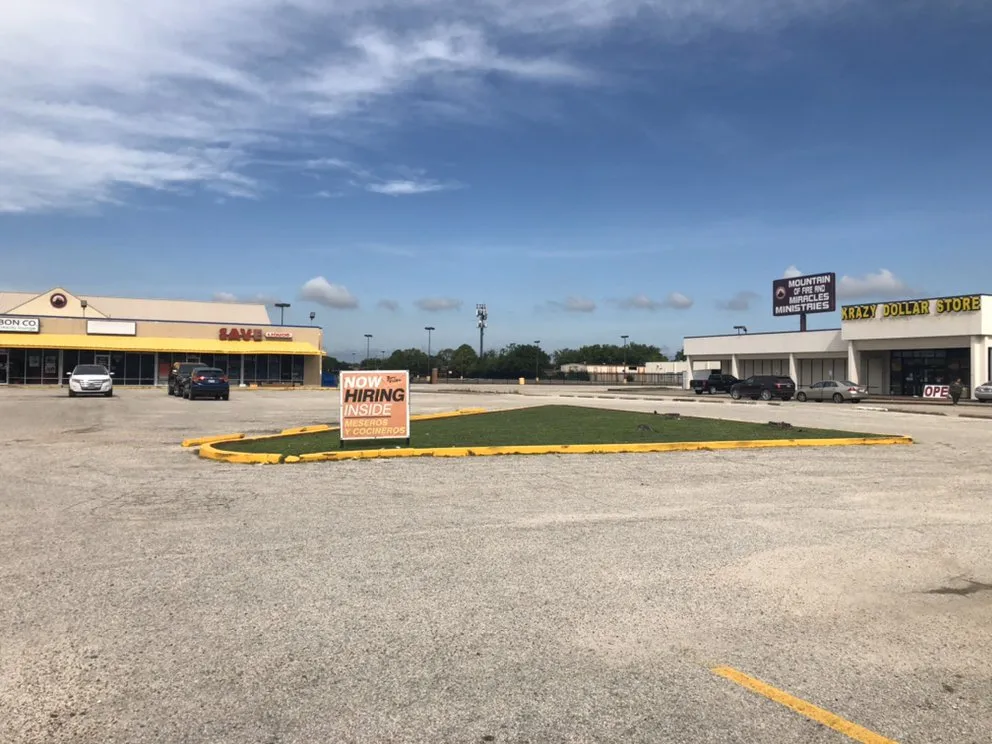 Reliable landscape design in Pasadena, TX - Juans Lawns and Pressure washing