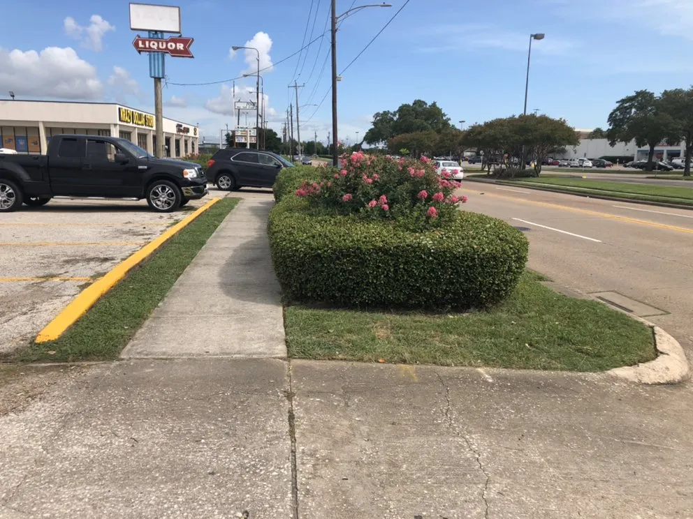 Top-rated landscape installation experts serving Pasadena, TX - Juans Lawns and Pressure washing