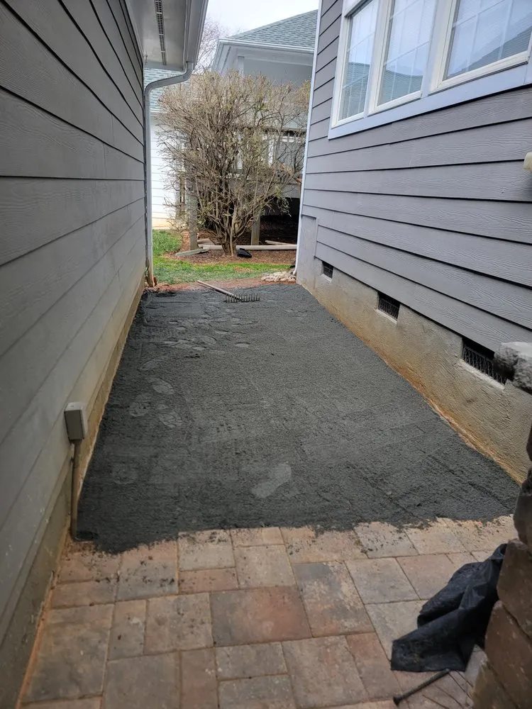 Expert lawn care service in Huntersville, NC by Juarez A&J Landscaping