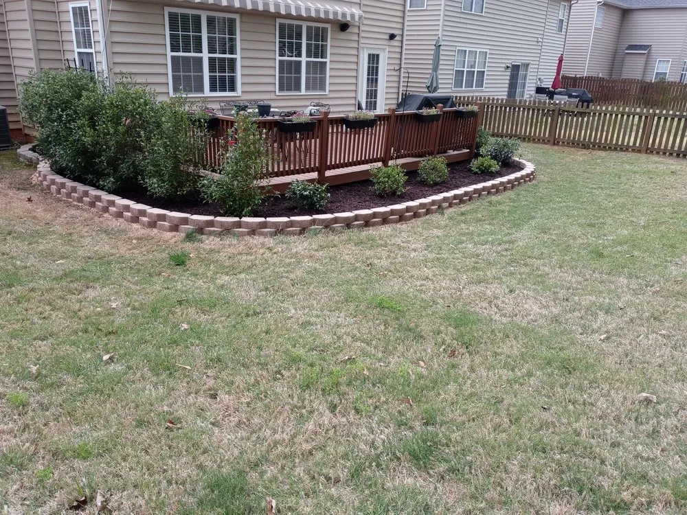 Custom yard maintenance in Huntersville, NC by Juarez A&J Landscaping
