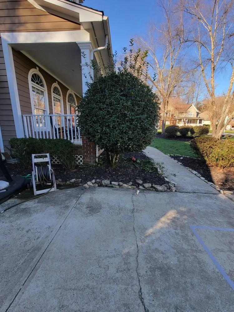 Reliable landscaping services in Huntersville, NC by Juarez A&J Landscaping