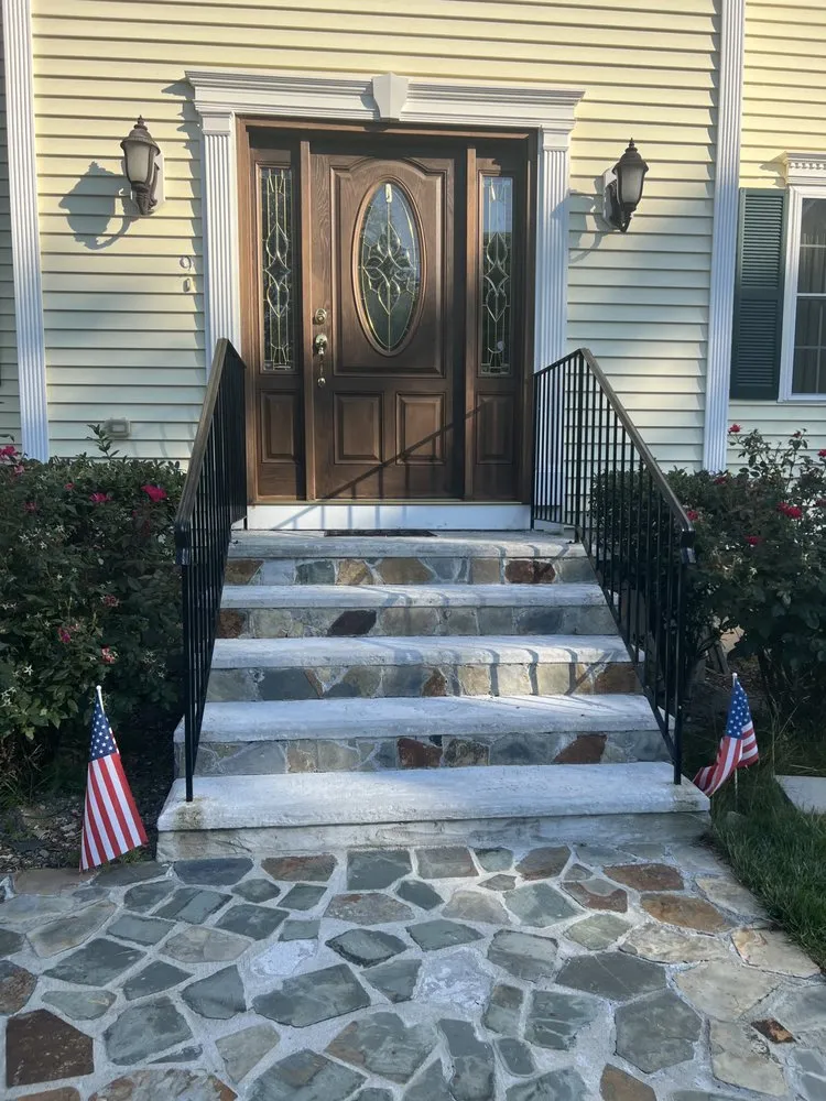 Custom lawn mowing service experts serving Lynn, MA - Juarez Construction