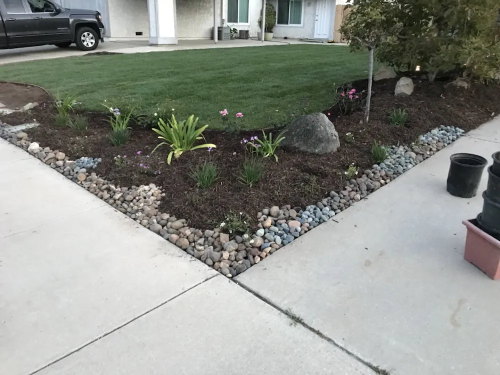 Professional outdoor landscaping experts serving Oxnard, CA - Juarez Green Turf & Landscaping