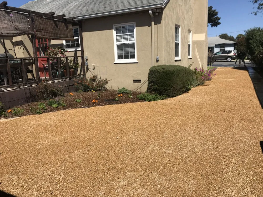 Professional yard cleanup service for year-round maintenance in Oxnard, CA by Juarez Green Turf & Landscaping