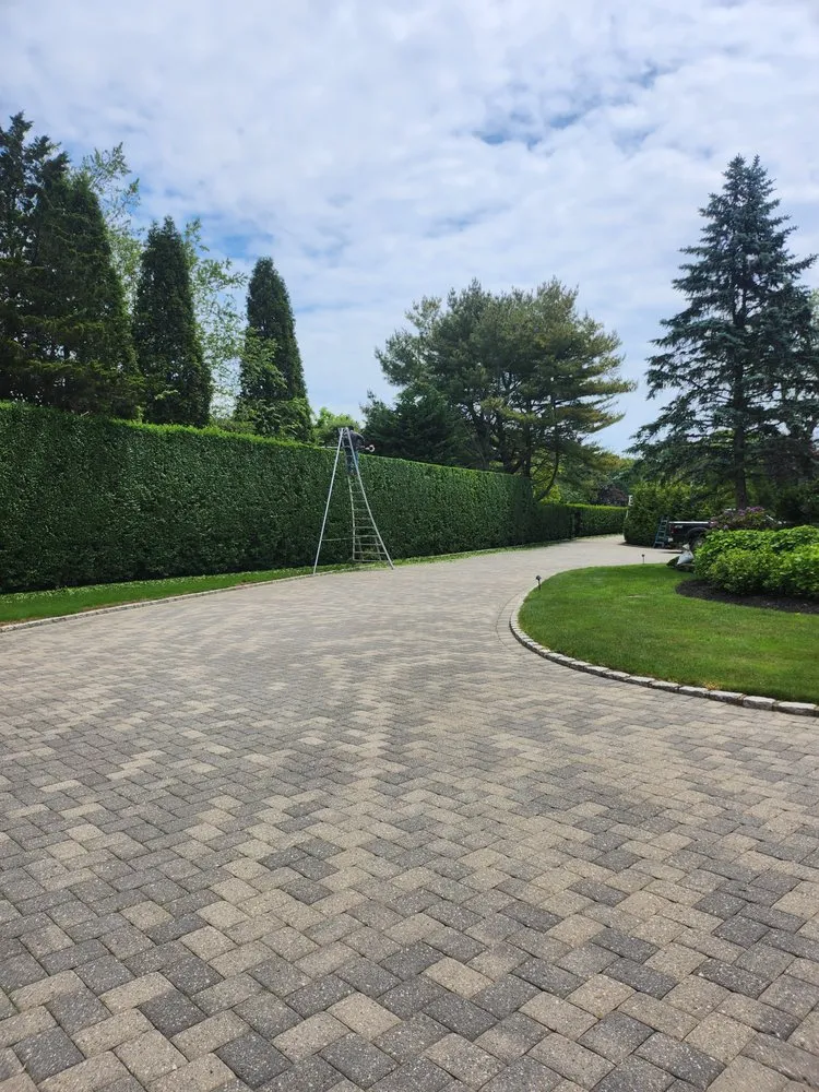Affordable outdoor landscaping in Center Moriches, NY - Juarez Landscaping