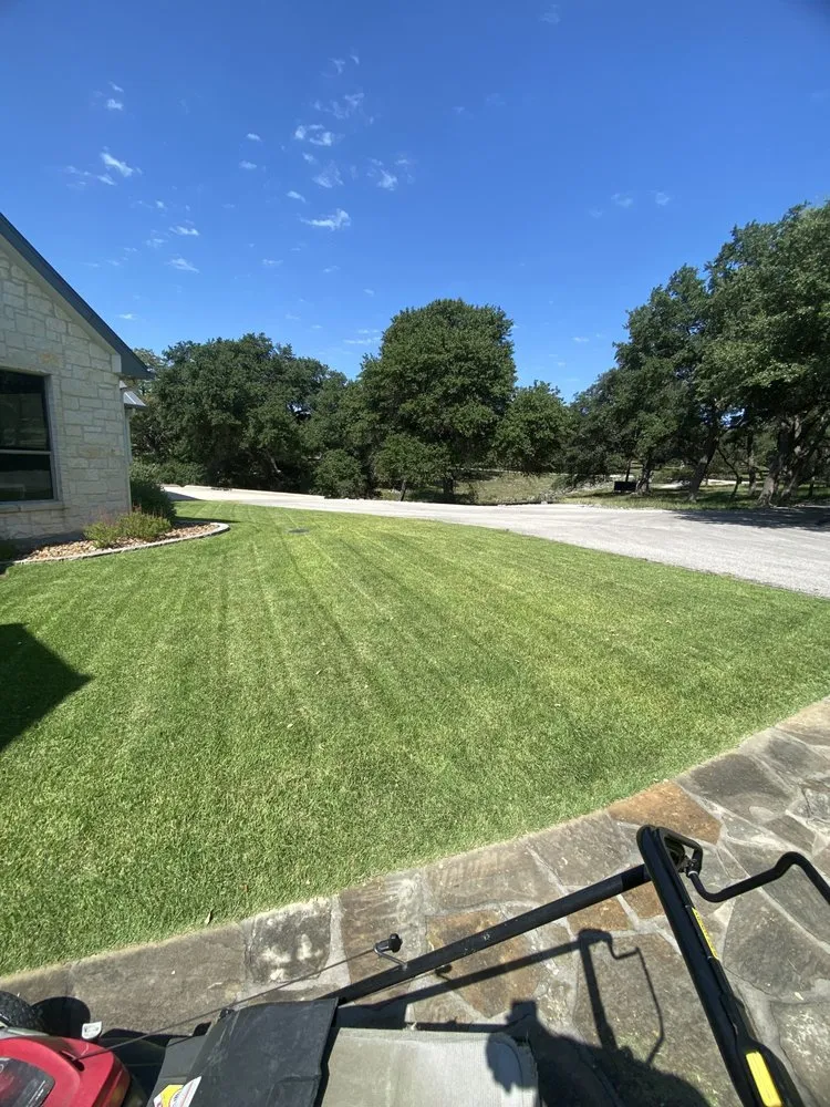 Professional yard maintenance experts serving Comfort, TX - Juarez Landscaping