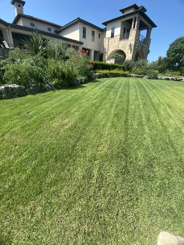 Top-rated yard maintenance in Comfort, TX - Juarez Landscaping