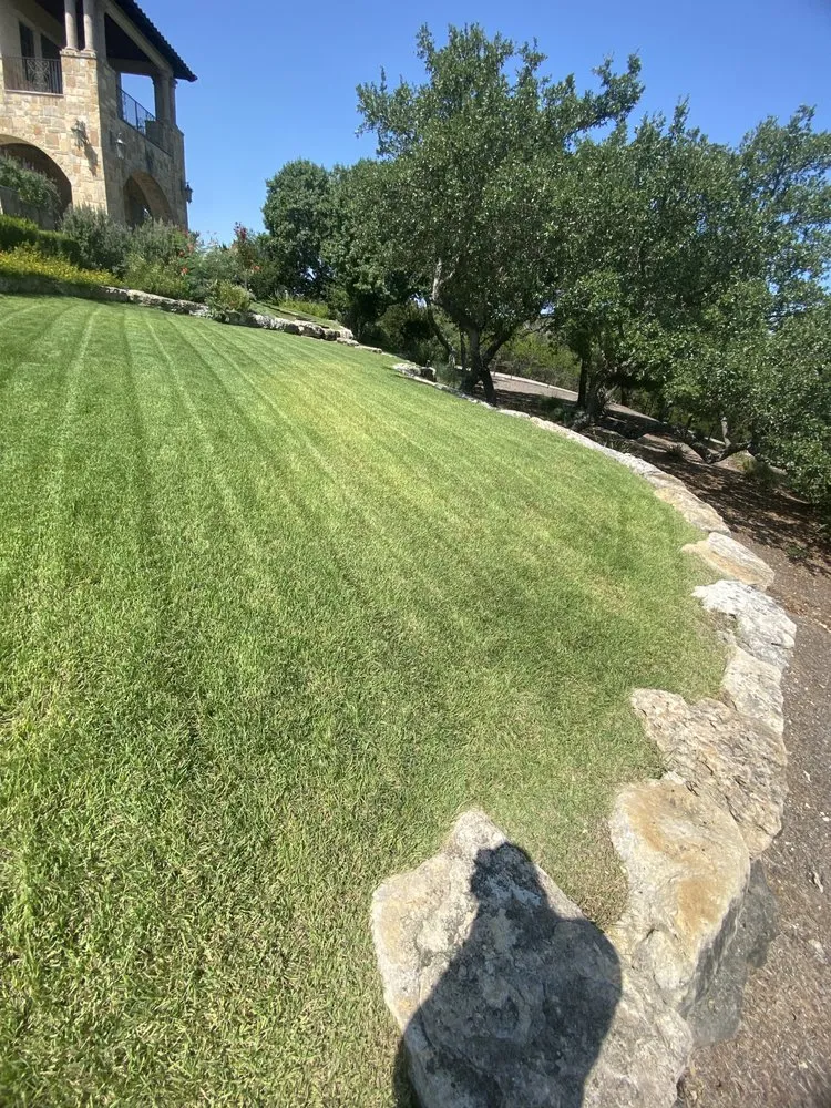 Professional garden landscaping experts serving Comfort, TX - Juarez Landscaping