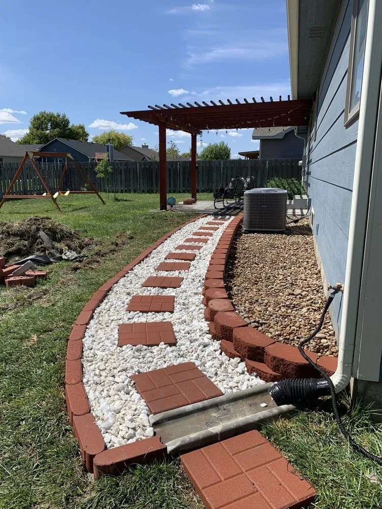 Custom outdoor landscaping experts serving Dodge City, KS - Juarez Lawn & Landscaping