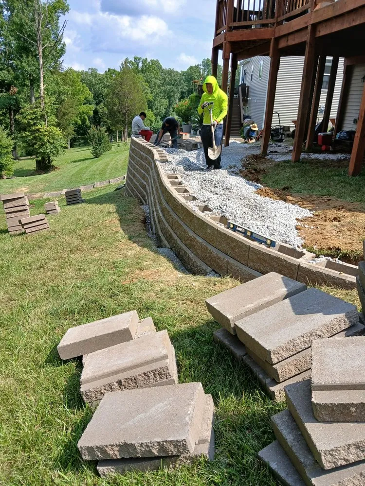 Top-rated garden landscaping for beautiful yards across Louisville, KY - Juarez Lawn Care