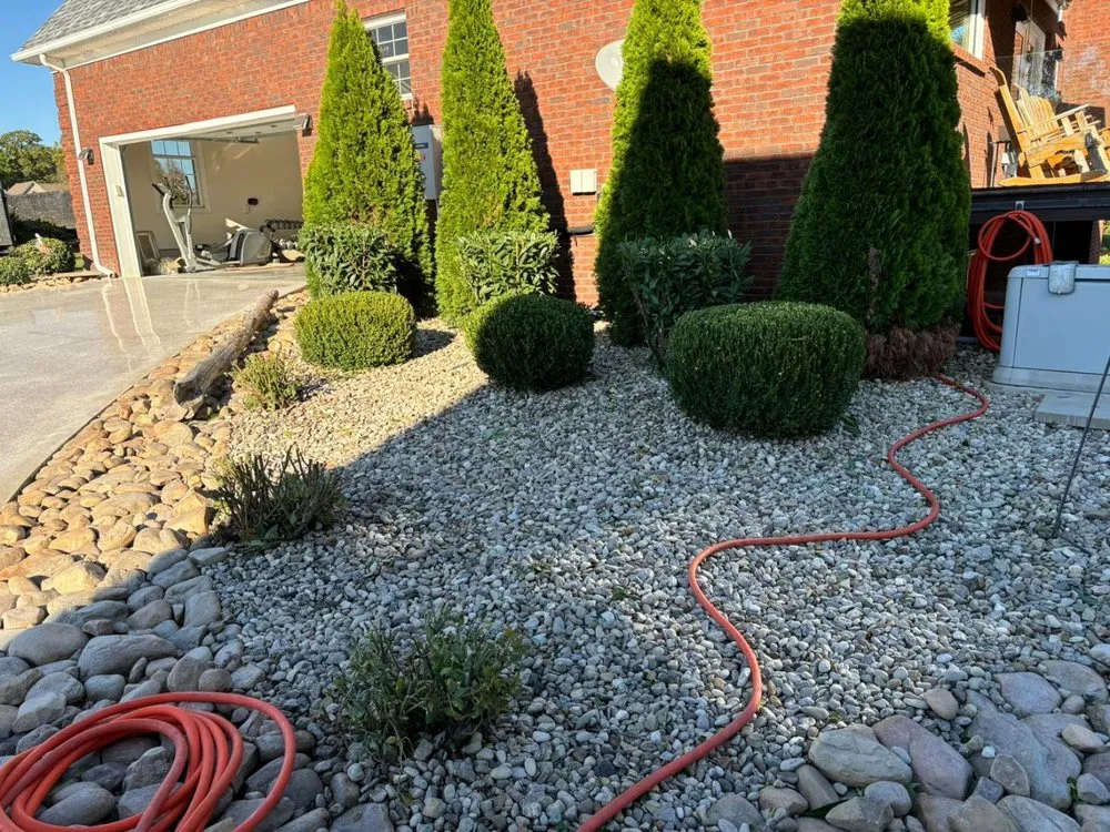 Expert yard cleanup service experts serving Louisville, KY - Juarez Lawn Care