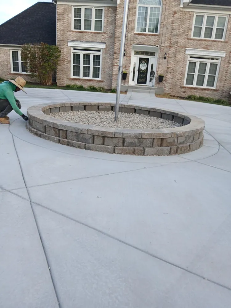Trusted garden landscaping in Louisville, KY by Juarez Lawn Care