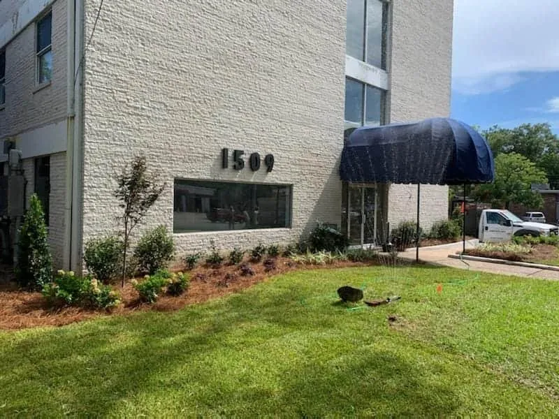 Professional lawn mowing service for beautiful yards across Mobile, AL - JubileeScape