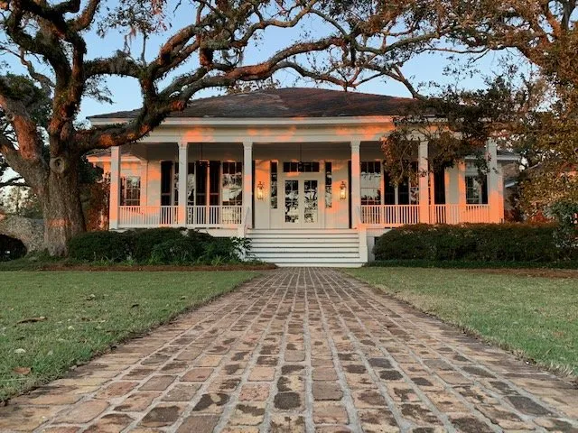 Top-rated yard cleanup service near you across Mobile, AL - JubileeScape