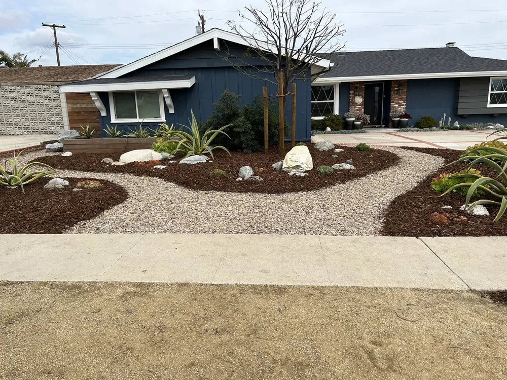 Affordable landscaping services experts serving Oxnard, CA - Julian's landscaping
