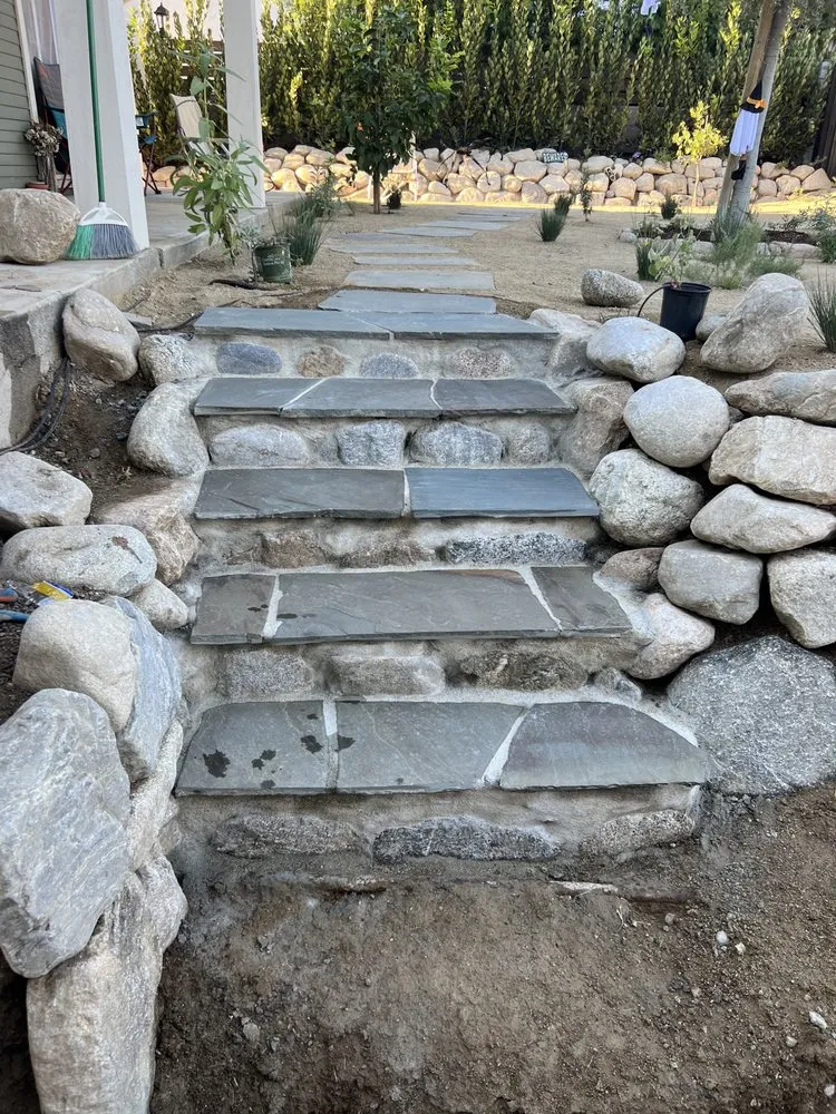 Trusted yard maintenance in Oxnard, CA - Julian's landscaping