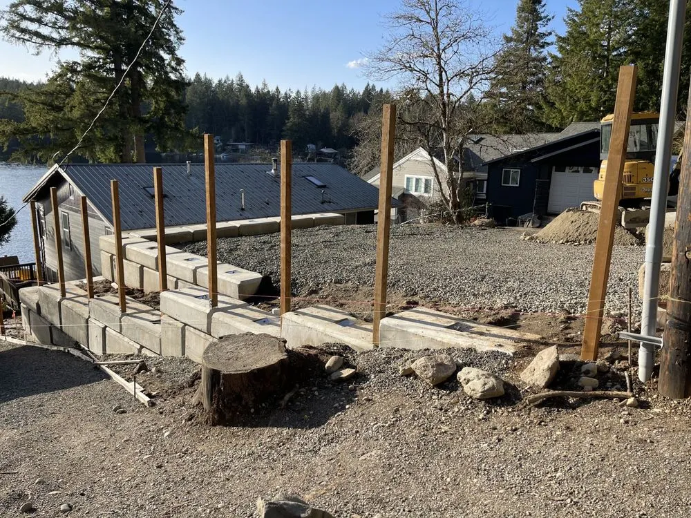 Trusted yard maintenance in Auburn, WA - Julians Tj Fencing & Landscaping