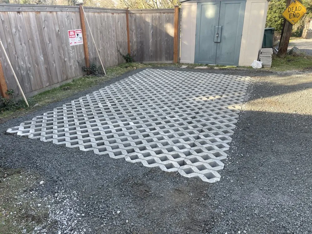 Top-rated outdoor landscaping experts serving Auburn, WA - Julians Tj Fencing & Landscaping