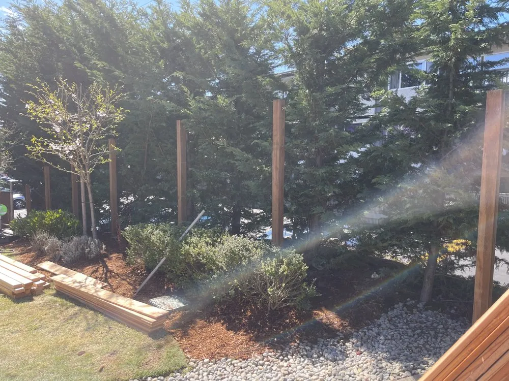 Custom lawn mowing service experts serving Auburn, WA - Julians Tj Fencing & Landscaping