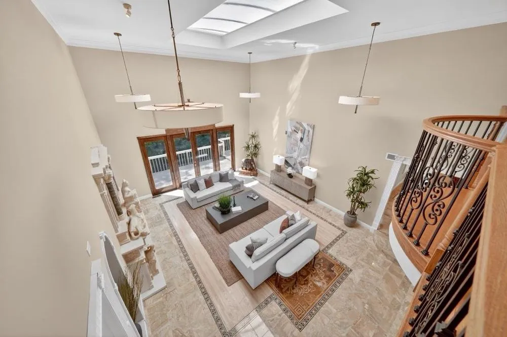 Trusted yard cleanup service for beautiful yards across Sleepy Hollow, NY - Julio H Chapa Remodeling