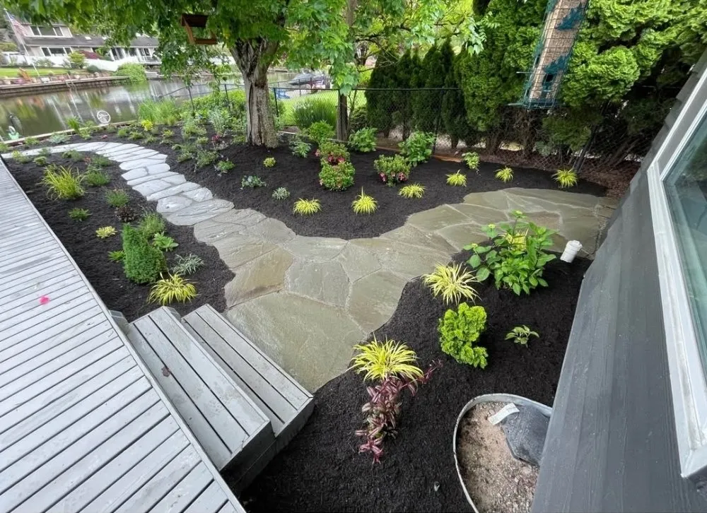 Top-rated residential landscaping experts serving Kent washington, WA - Julio Hernandez