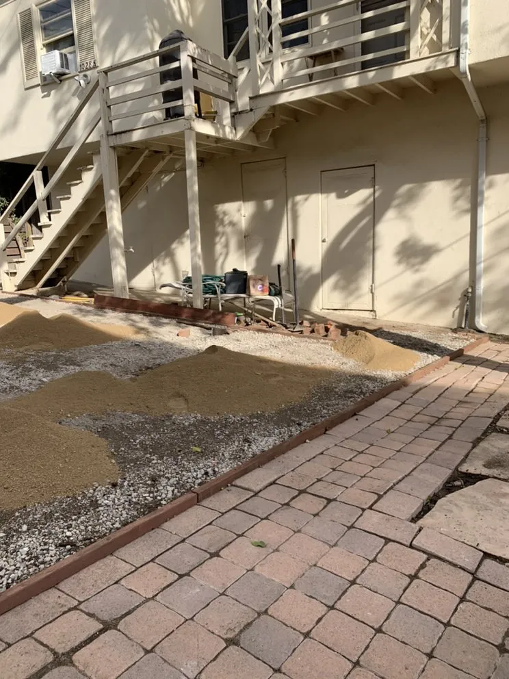 Reliable lawn mowing service experts serving Los Angeles, CA - Julio Muñoz Landscaping