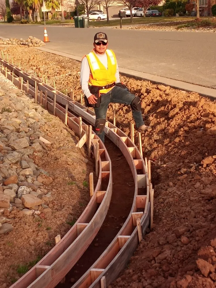 Custom landscaping services in Sacramento, CA by Julio Tree Care