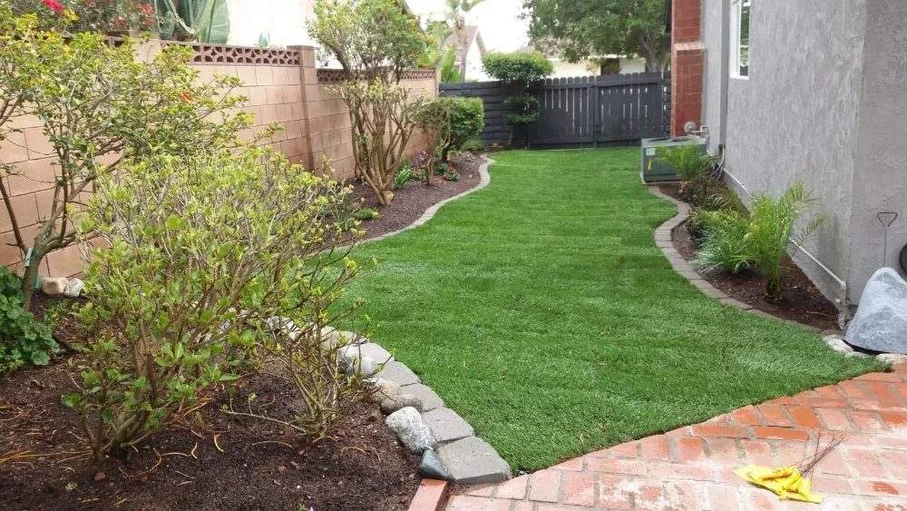 Local outdoor landscaping experts serving Simi Valley, CA - Julio's Landscaping