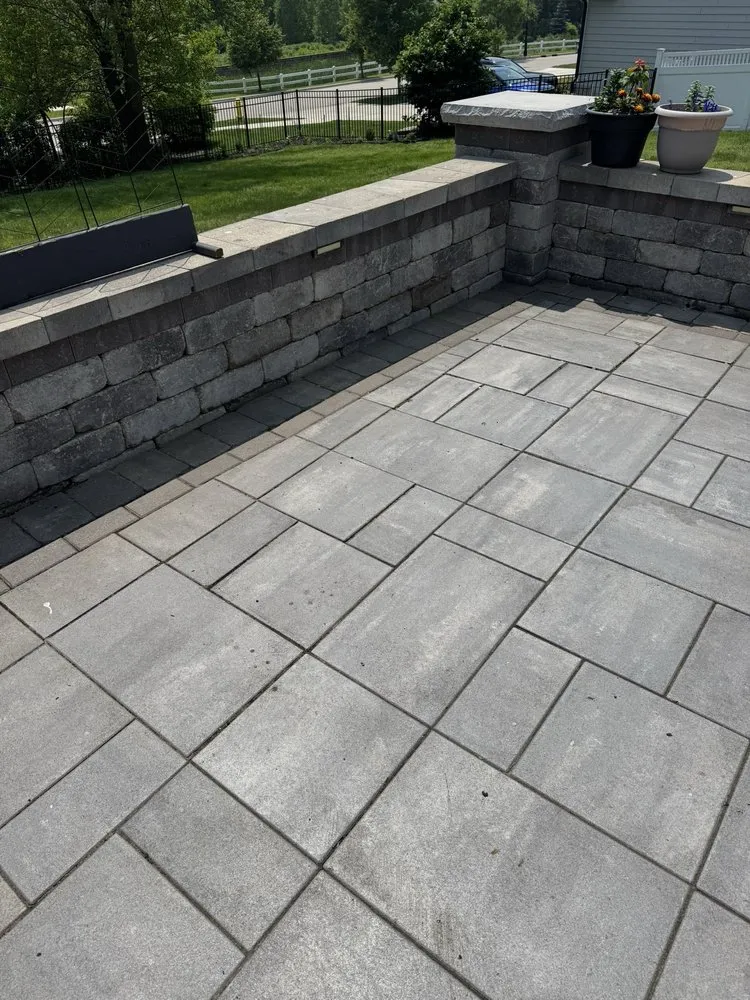 Affordable garden landscaping in Warrenville, IL - Julio's Services