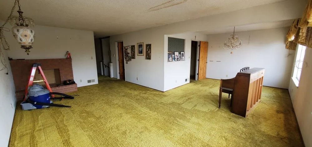 Affordable lawn mowing service in St. Louis, MO by JUM Concrete & Lanscaping & Construction